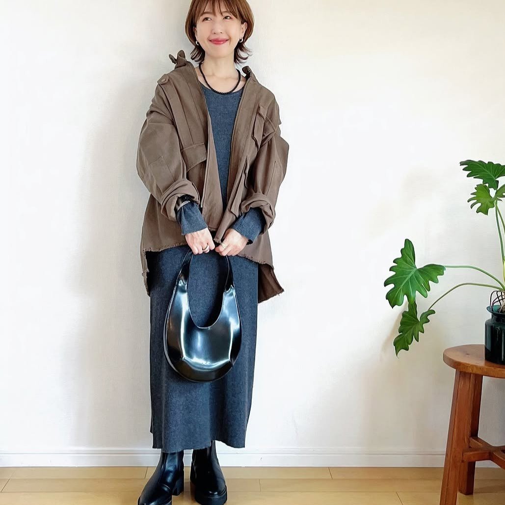  「おしゃれさんだよね」と噂されちゃう。40歳からの“秋のワンピースコーデ”3選 