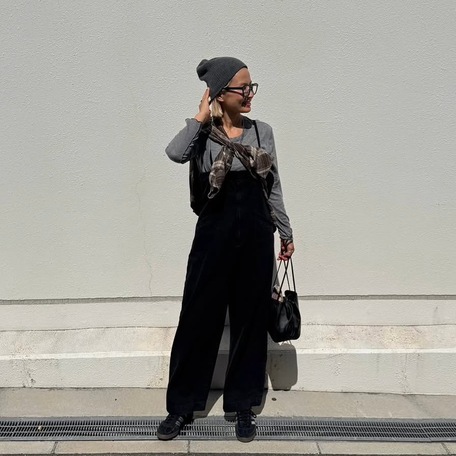  まわりと差がつく！無地スタイルに「チェックシャツ」を取り入れるコツ【40代おしゃれ女子に学ぶ】 