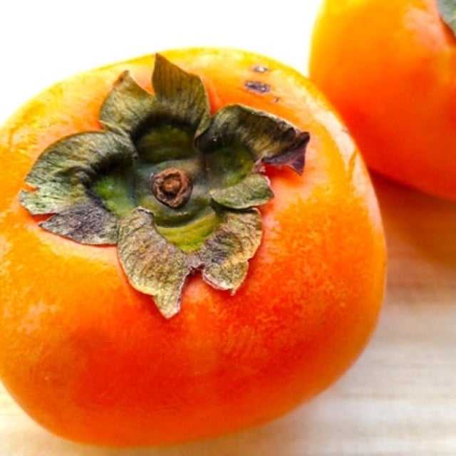  食べきる前に柔らかくなってしまう「柿」の賢い保存テク「検証してみた」「色まで違う！」 