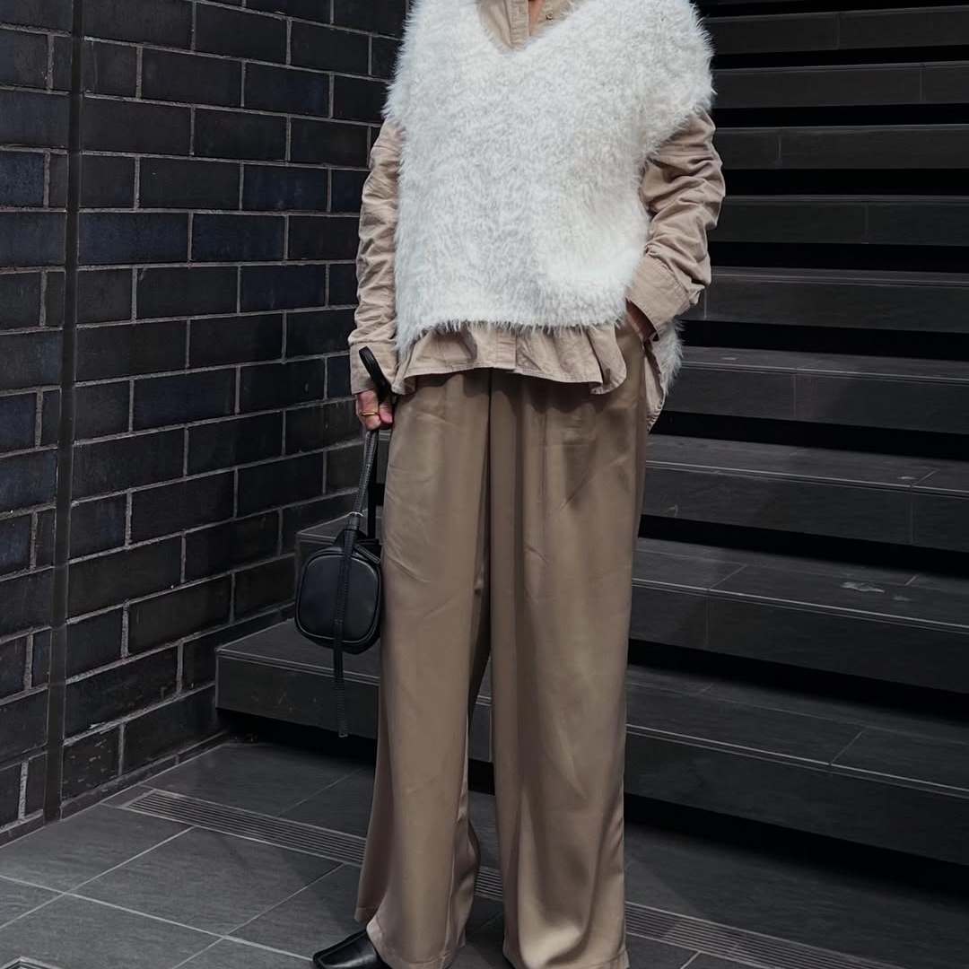  なぜか垢抜けて見える人が無意識に着ているアイテムとは？【40代のおしゃれさんに学ぶ】 