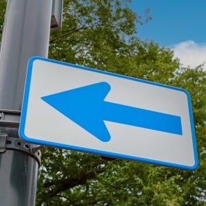 「一方通行」だと思ってない？似ているけど意味が違う“道路標識”の見分け方