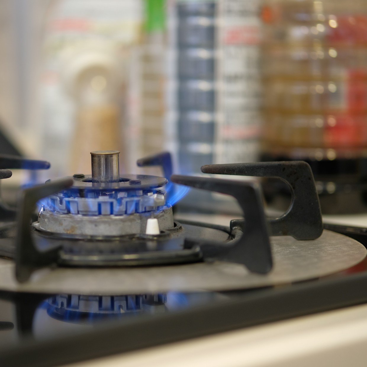  やってしまった…。コンロまわりに置くと‟劣化しやすい調味料3つ”「早く教えて」「反省…」 