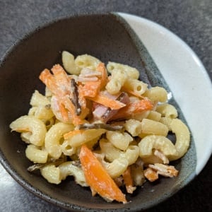 いつもの「マカロニサラダ」がもっとおいしくなる意外な調味料とは？「家族がよろこぶ」「お弁当にもいい」