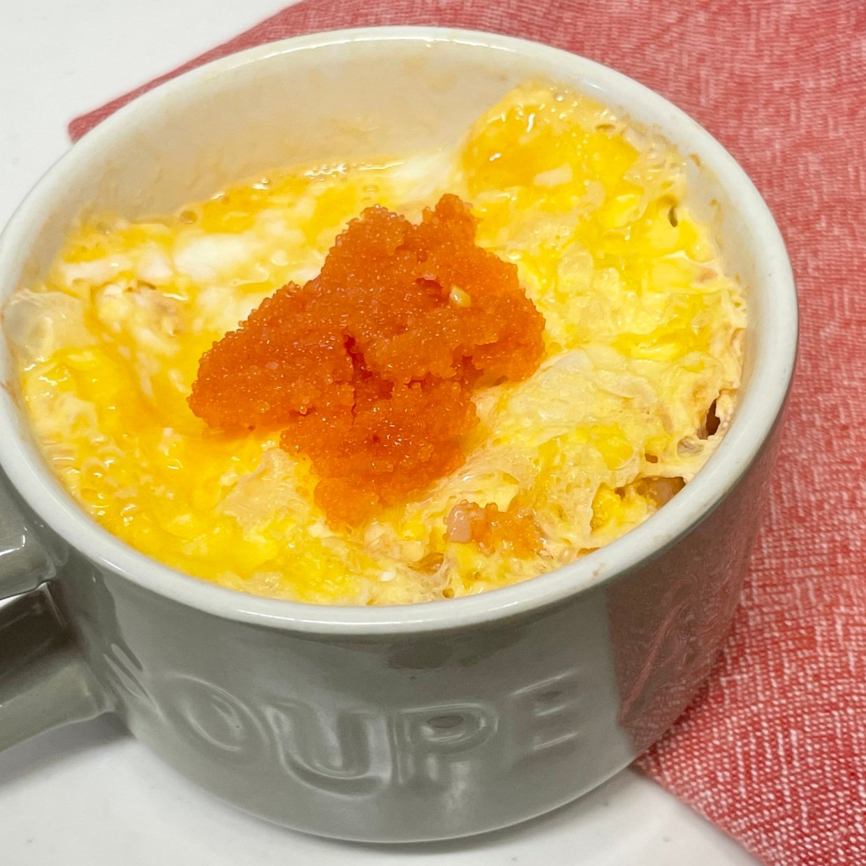  帰宅後10分でできる！オムライスに入れるとおいしくなるピンクの食材とは？「ふわとろでクセになる」 