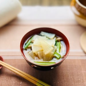 「みそ汁」にいれると腸がよろこぶ。“皮”に食物繊維とビタミンCがたっぷりな食材とは？