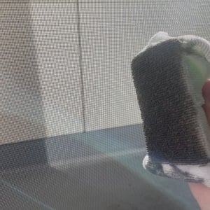 窓と網戸を“まるごとキレイにする”プロの掃除テク「年末の掃除に役立つ」「ピカピカ」「明るい」