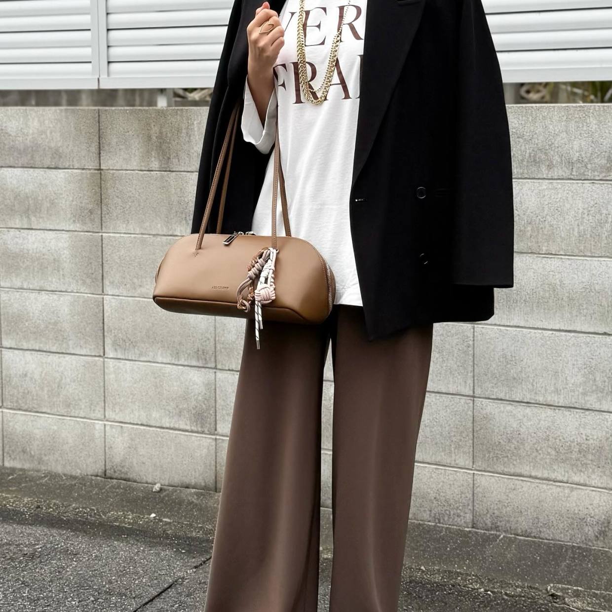  なぜか「垢抜けて見える人」の“スニーカーコーデ術”とは？【40代のおしゃれさんに学ぶ】 