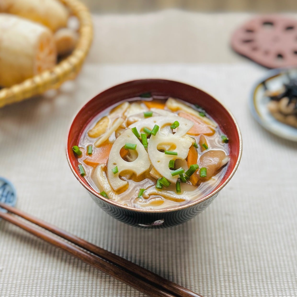  「みそ汁」にいれると腸がよろこぶ。食物繊維とビタミンCがたっぷりな冬の食材とは？「免疫力アップ」 