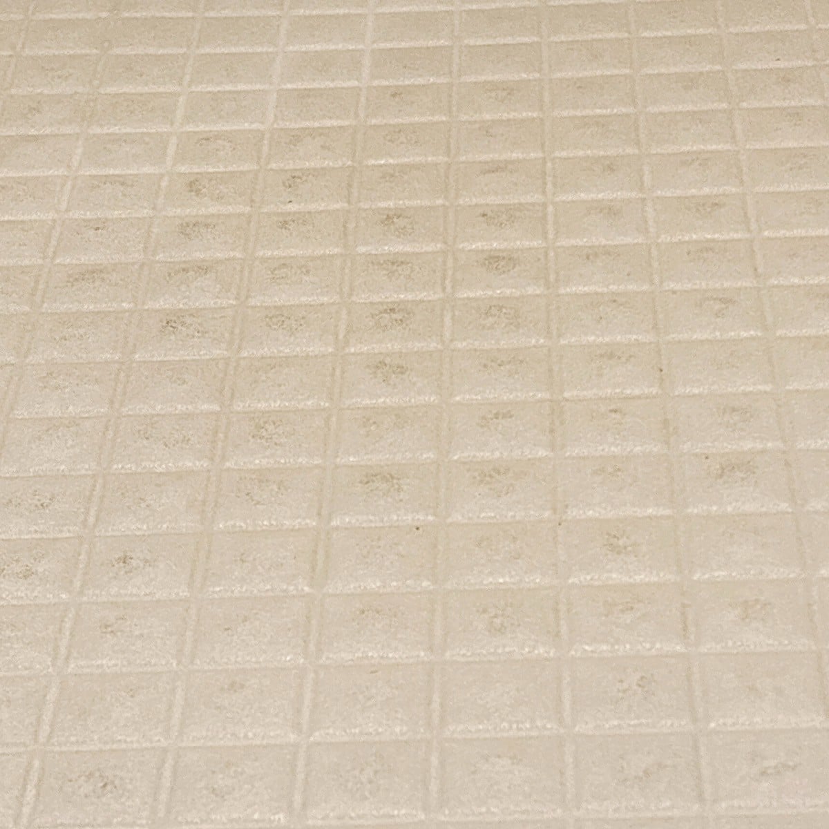  ずっとストレスだった。「お風呂の床」の凸凹溝に入り込む“黒ずみ対策”3つ「予防できる」 