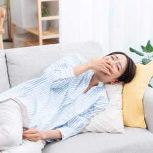 ゴロゴロしても休めないのはなぜ？心が軽くなる“本当の休み方”