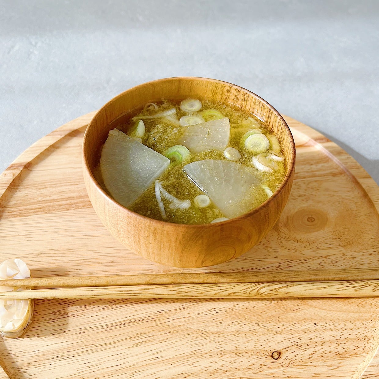  「みそ汁」にいれると腸がよろこぶ。“食物繊維がたっぷりな冬の食材”とは？ 