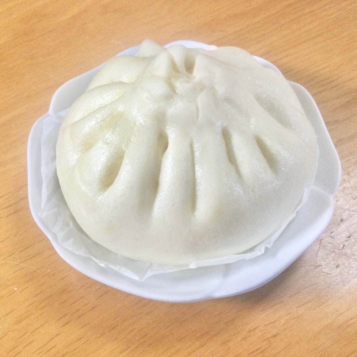  固くならない！ベチョっとしない！ふっくら仕上がる「冷凍肉まん」の温めテク「水かけるんじゃないんだ」 