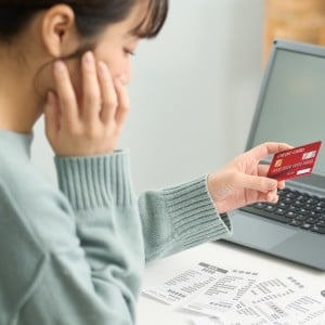 知らないうちに家計を圧迫…見直したい“3つの原因”「クレカの請求額にびっくり…」