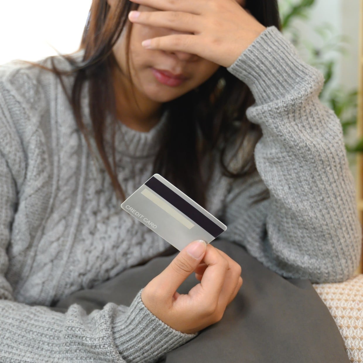  なぜか貯金が増えない…。節約してるつもりなのに“お金が減る原因”「無意識で気づかなかった」 