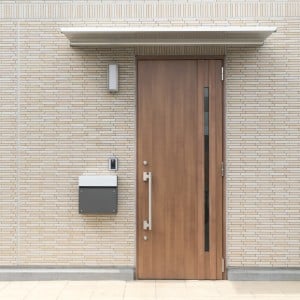 “たたき”だけじゃない！「玄関」を清潔に保つ“3つの掃除スポット”「意外と砂ぼこりがすごい…」