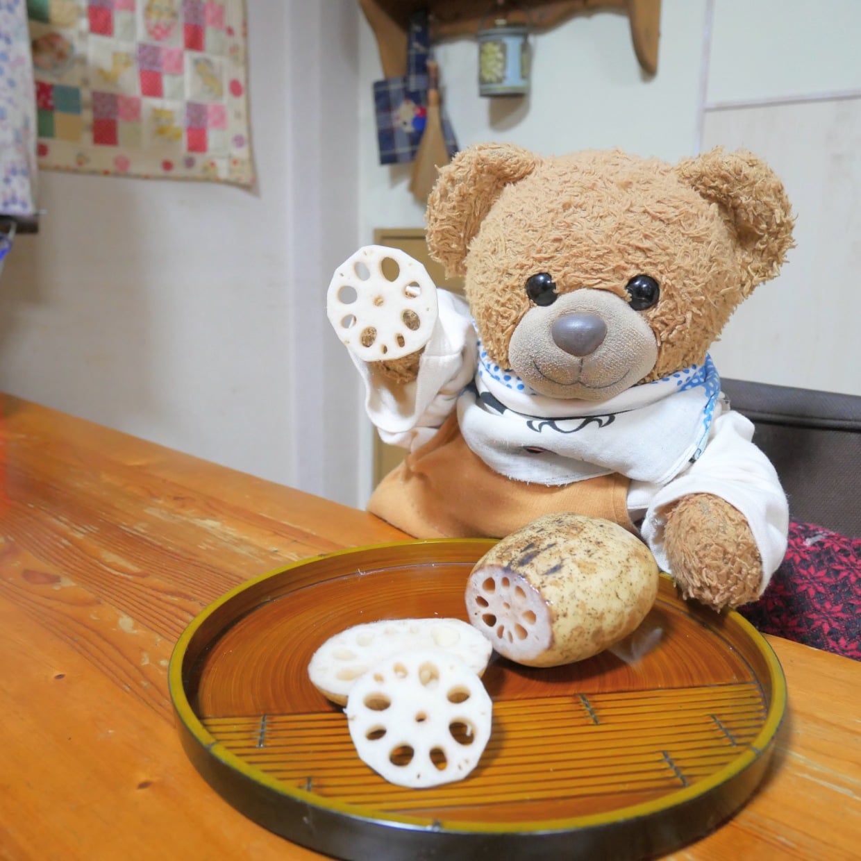  朝、下味をつけて夜は揚げるだけ！一度食べたらサクカリ食感が“やみつきになる”「レンコン唐揚げ」 