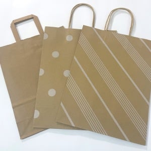 おうちに眠っている「紙袋」が“クリスマス”で大活躍「すごい！」「形が可愛い」「ツリーにも飾れる」