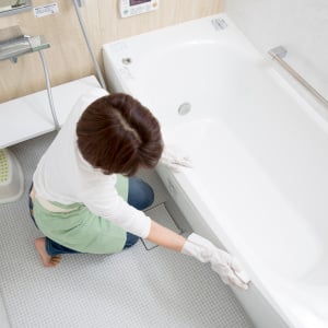 大掃除前に知りたい。プロが隅々まで見逃さない“お風呂の汚れスポット＆掃除術3選”