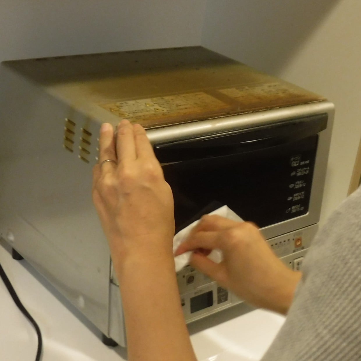  意外と知らない「オーブントースター」のお手入れで注意したい“3つのこと”「家族にも教えたい」 