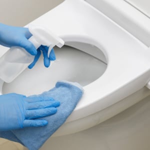 マネする前に知っておきたい！トイレ用洗剤にまつわる“間違った使い方”2つ「やめとく…！」