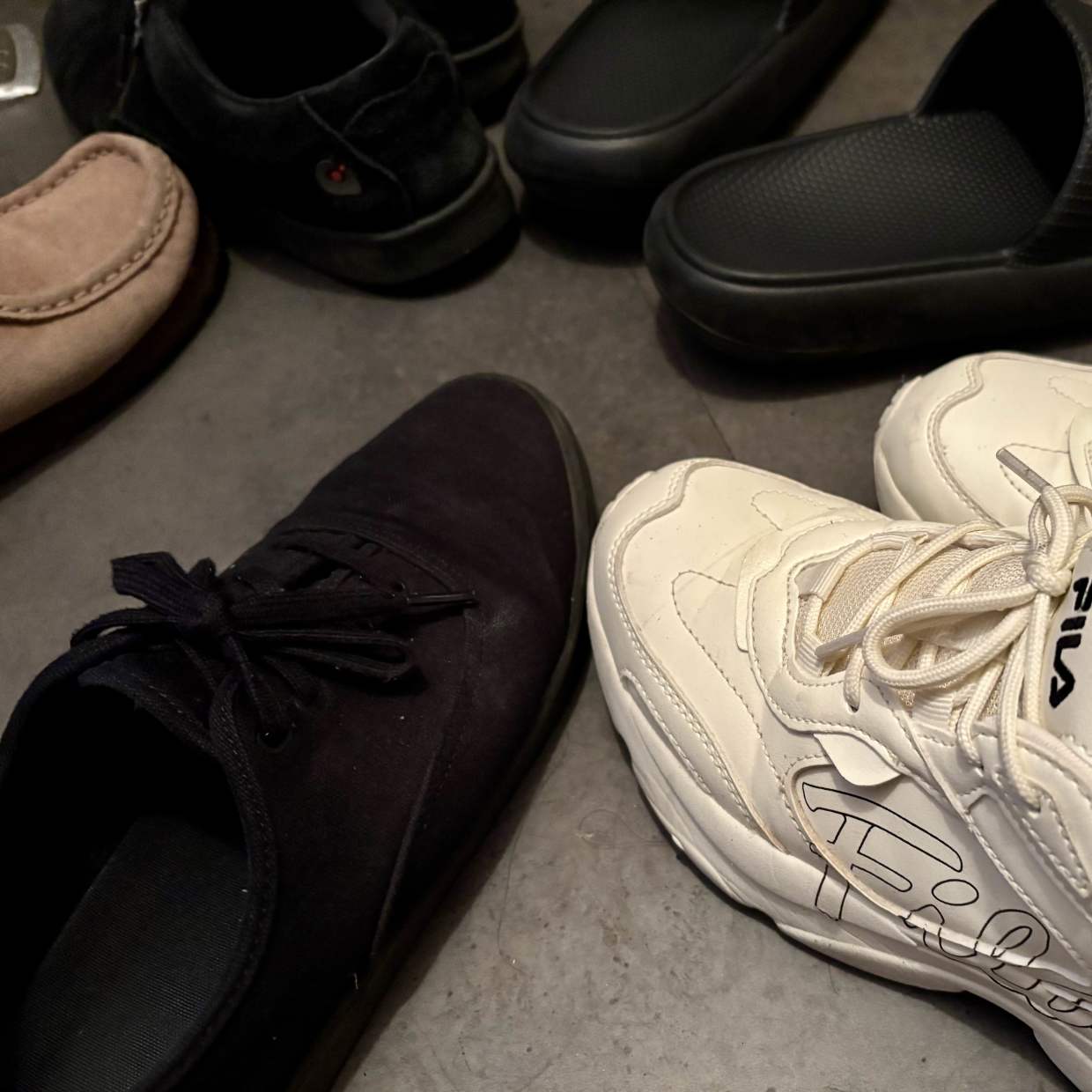  “玄関”が驚くほどすっきり整うダイソー神アイテム「広く感じる」「気持ちよく年始を迎えられる！」 