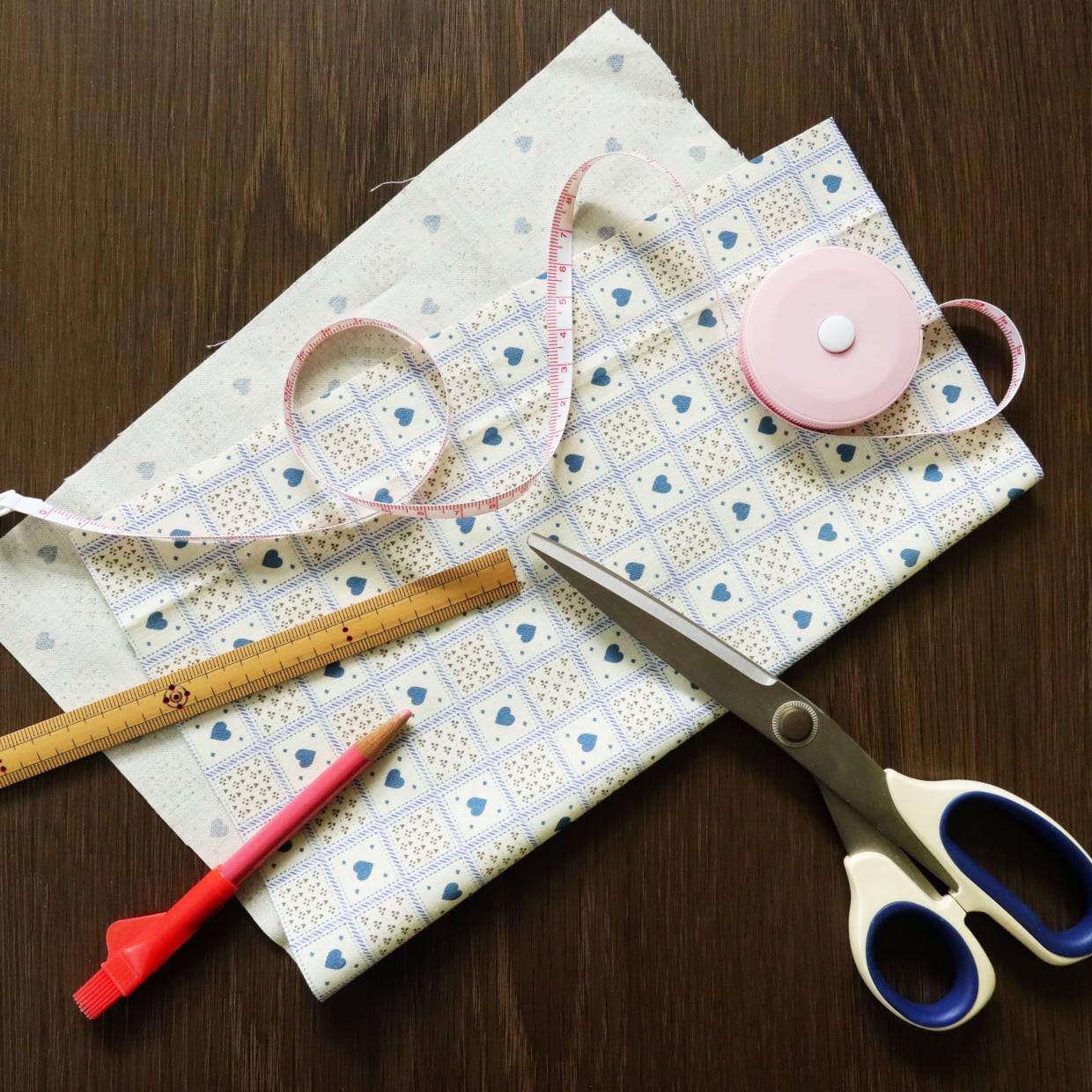 「チャコペンが無い…」裁縫時に代用できるアイテムとは？「線が消えた！」「いざという時に使える」