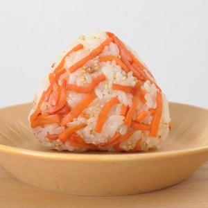 朝「おにぎり」に入れると満足感が上がる。“美容や健康にうれしい栄養素がたっぷりな食材”とは？