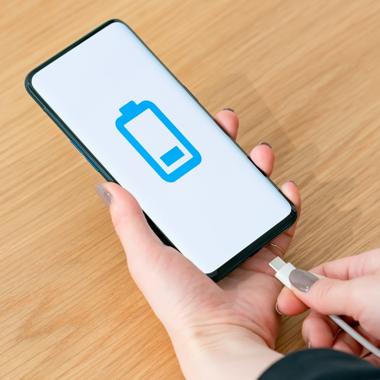  【iPhone】設定変えてなかった…。意外と知らない「バッテリー」を節約する方法 
