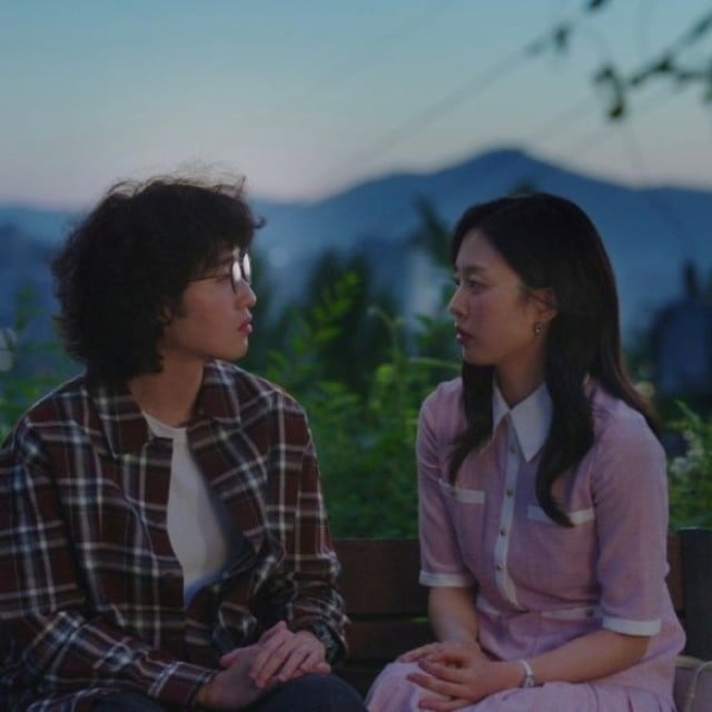  『プロフィール画像を更新しました〜彼女の恋愛事情〜』 ©2024 by Watcha, Inc.All rights reserved. U-NEXTにて独占配信中 