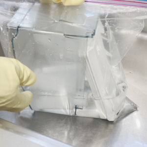 寒い時期こそラクに。「製氷機の給水タンク」を清潔に整える“つけ置き掃除術”「冬の間もピカピカ」