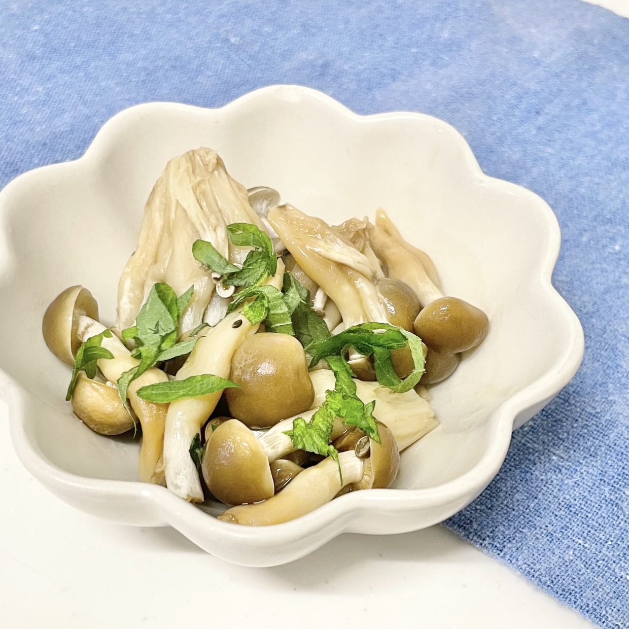  食物繊維たっぷり！“しめじ”の腸がよろこぶレシピ「レンチンで作れる」 