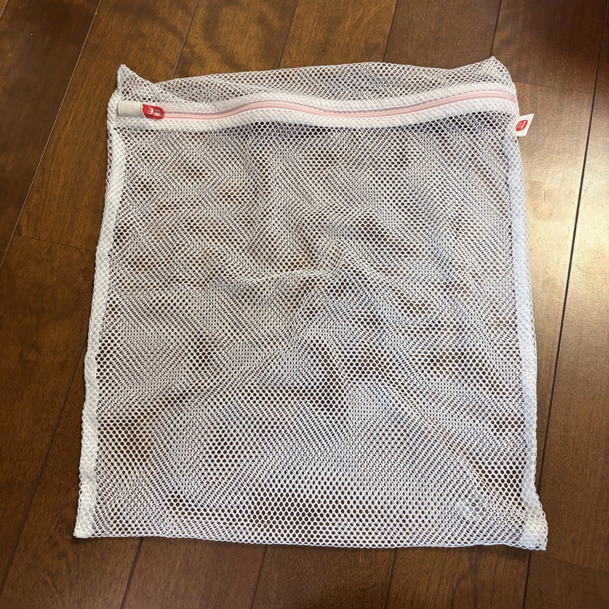  ファスナーが壊れて使えない「洗濯ネット」の“洗濯以外に役立つ”使い道「サイズを変えると便利」 