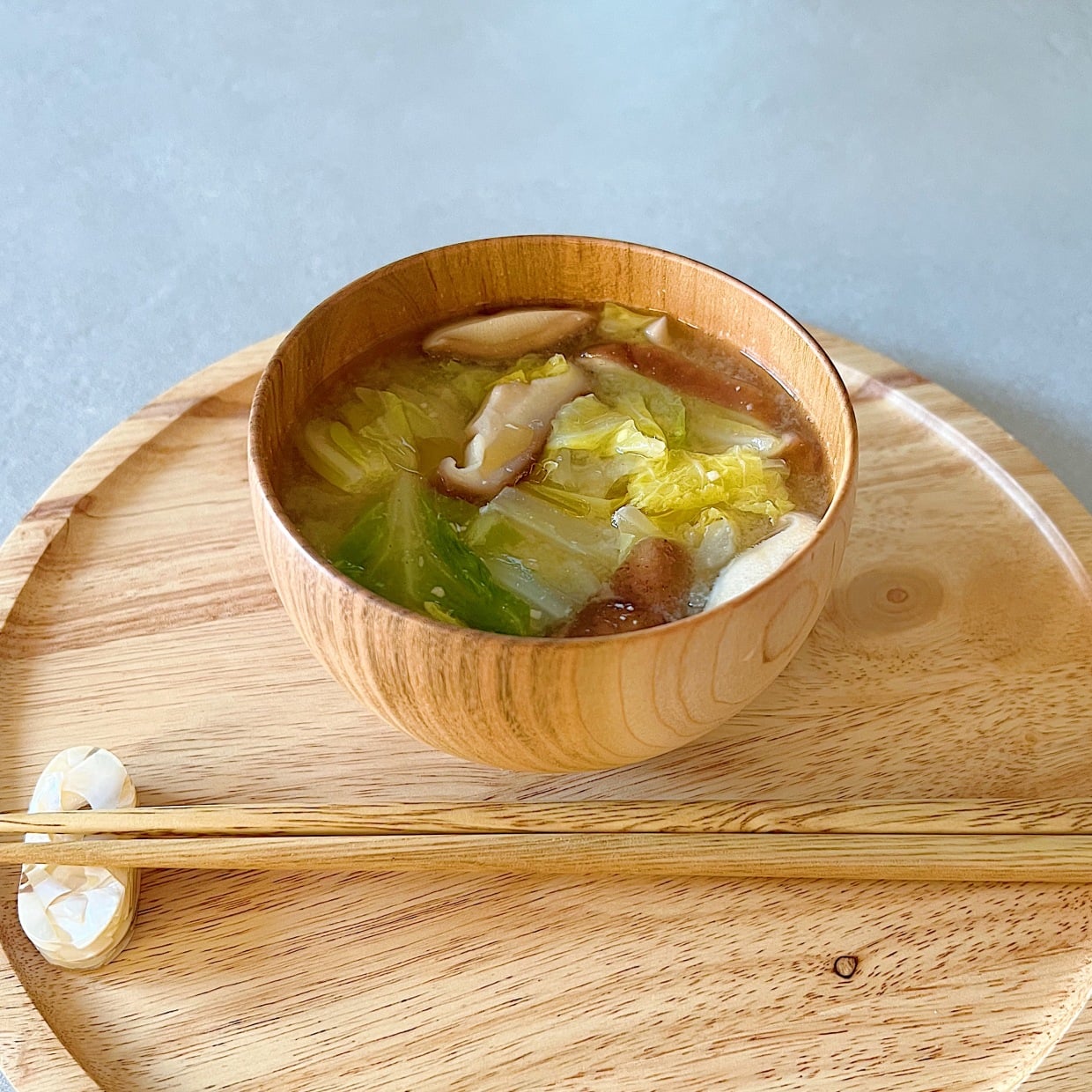 「みそ汁」にいれると腸がよろこぶ。“ストレスケアに取り入れたい栄養素を含む旬の野菜”とは？