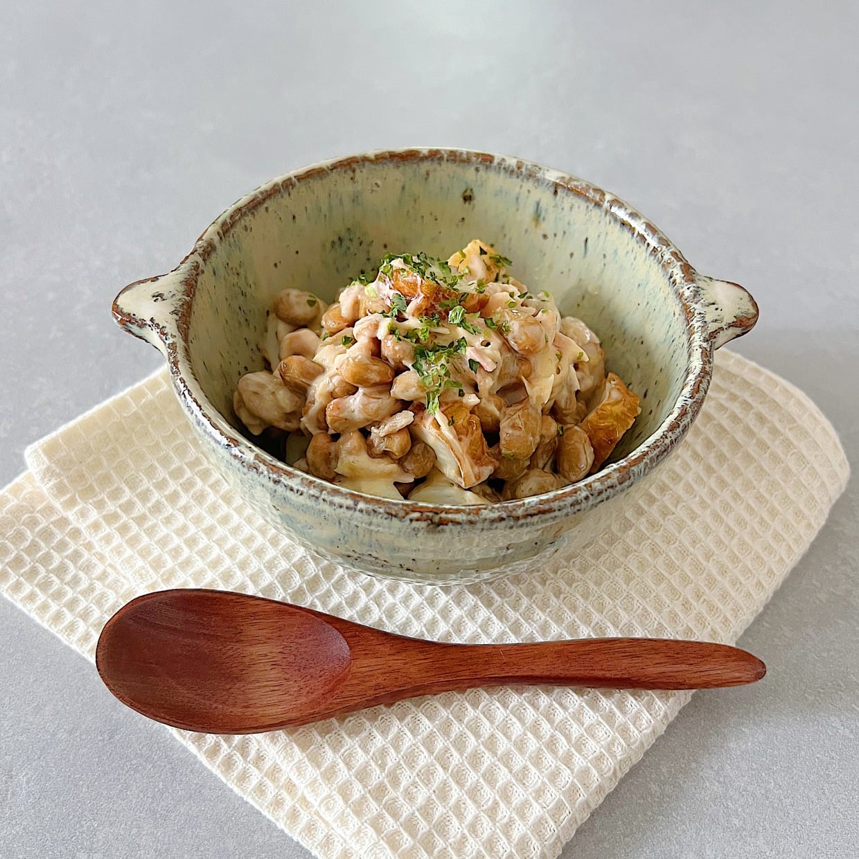  朝「納豆」にいれると腸がよろこぶ。“疲れたときに意識したいたんぱく質が豊富な食材”とは？ 