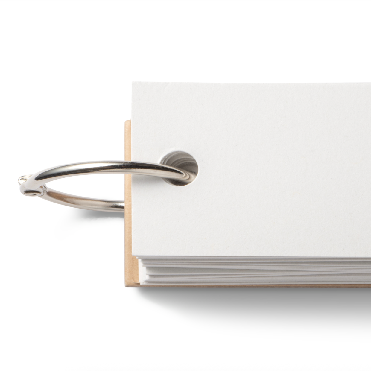  余ってる「カードリング」の賢い収納術「子ども部屋で実践したい」「意外な発想マネしたい」 