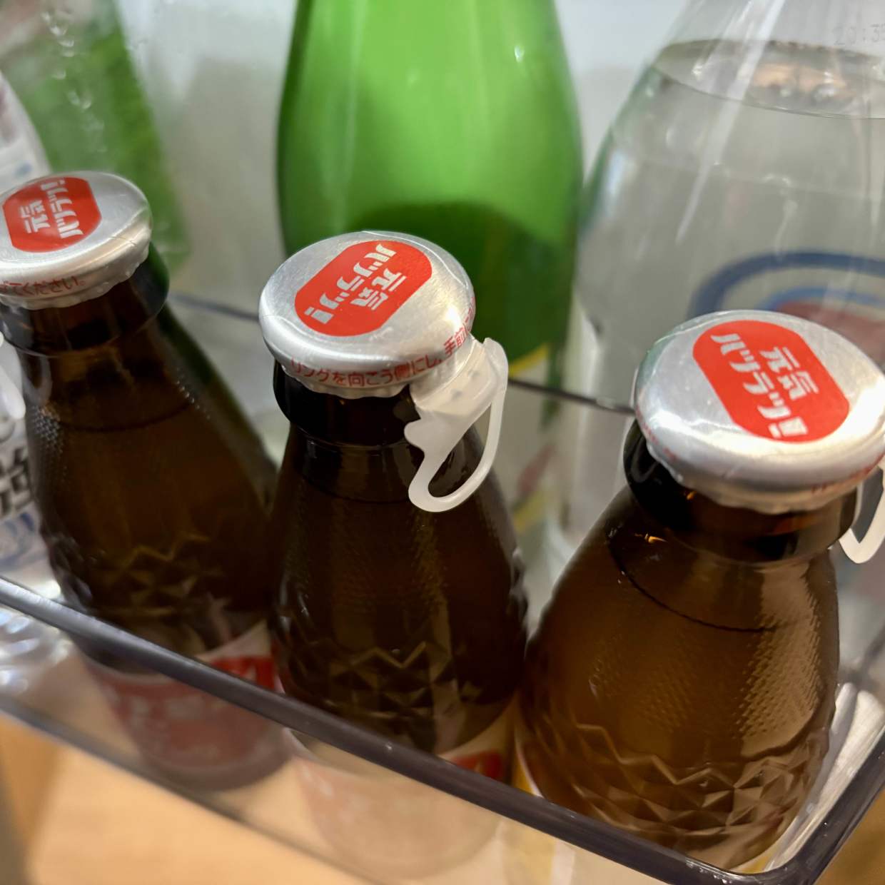  飲み終えた「オロナミンCの空き瓶」が“リビングで活躍する”意外な使い道「レトロでおしゃれ！」 