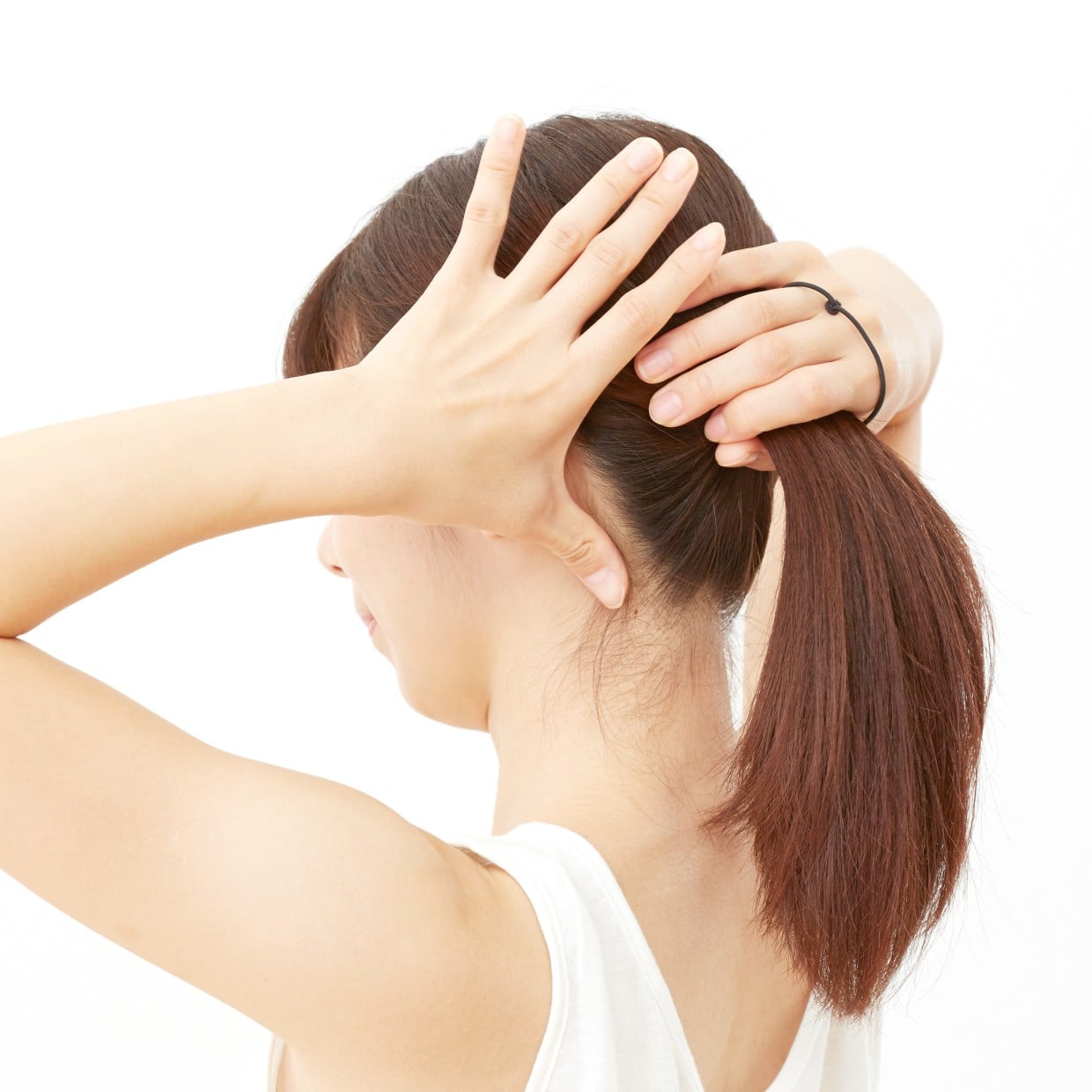  “結び跡”が残らない髪の結び方「もうくっきり跡に悩まない！」「簡単で助かる」 