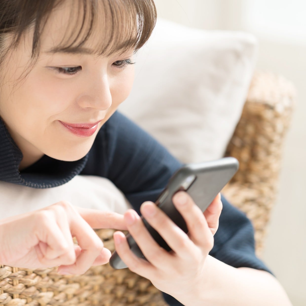  毎日使ってるのに知らなかった…。LINEの便利機能とは？「英語話せないから心強い！」 