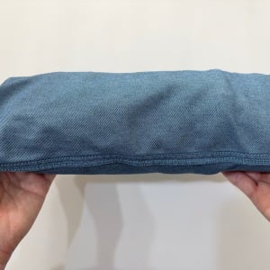 防災バッグがかさばらない！“ズボン”でクルクル作る簡易まくらの作り方「避難所で助かる！」