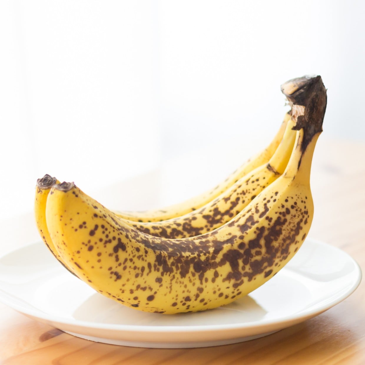  冬なのになんで？「バナナ」が傷む“NG保存方法”3つ「気を付ける」 