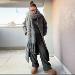 なぜかおしゃれに見える人が取り入れている「冬のアイテム」とは？【40代垢抜けコーデ術】