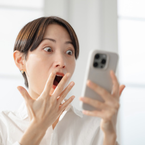 気づいたら払い続けてた…！冬に増えやすい“3つのサブスク支出”「今すぐ見直す！」