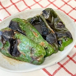 ビタミンCたっぷり！ピーマンの腸がよろこぶレシピ「グリルで焼くだけ」「濃厚な味わい」