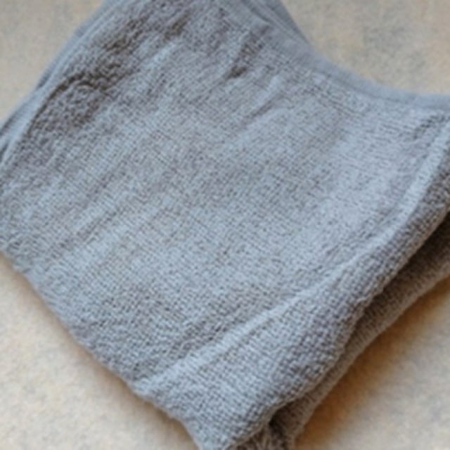  ただ巻くだけじゃない！「フェイスタオル」のコンパクト収納のコツ「枚数がわかりやすい」「旅行にも便利」 