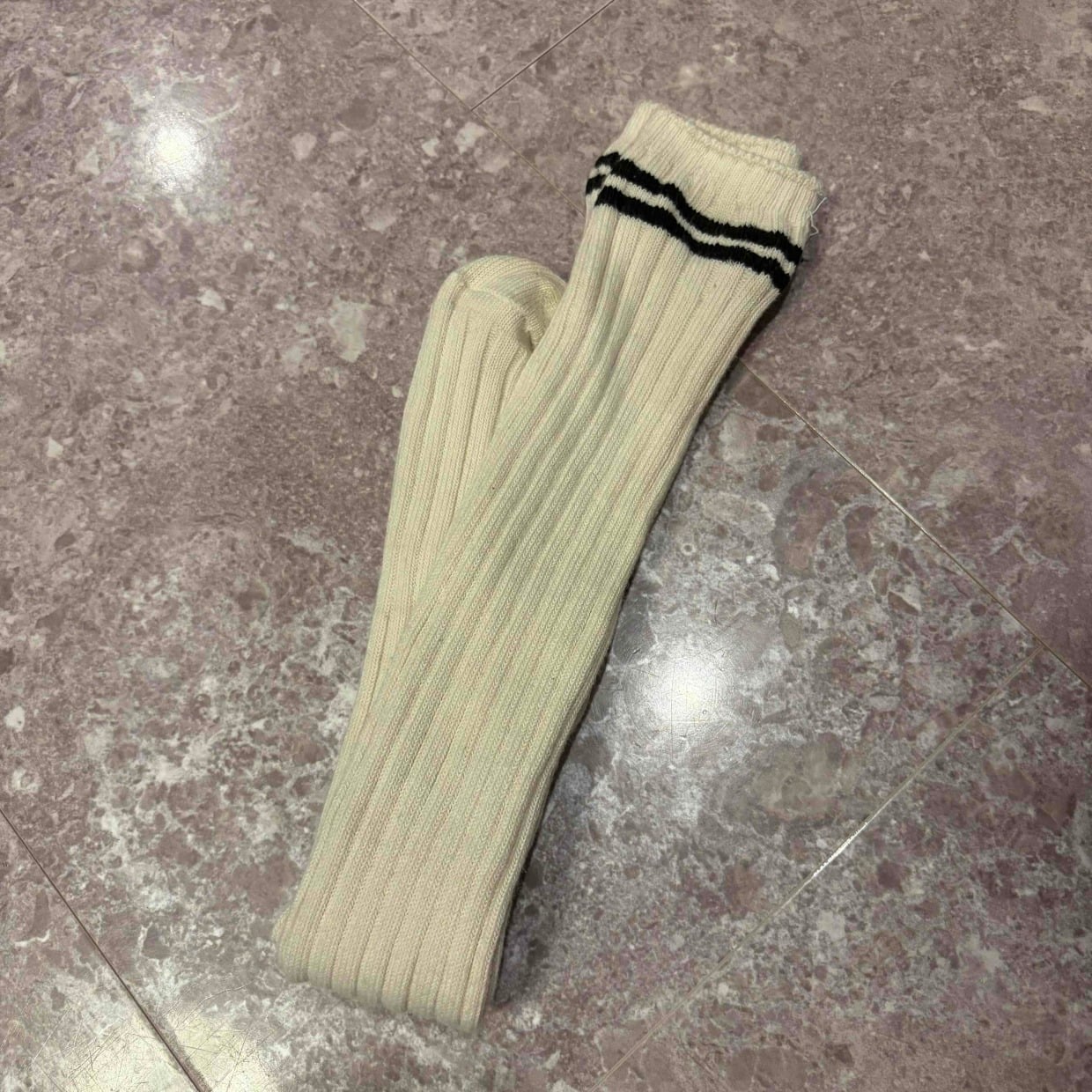  眠っている「靴下」で可愛くなれる？意外過ぎる活用アイデア「手軽に気分転換できちゃう」 