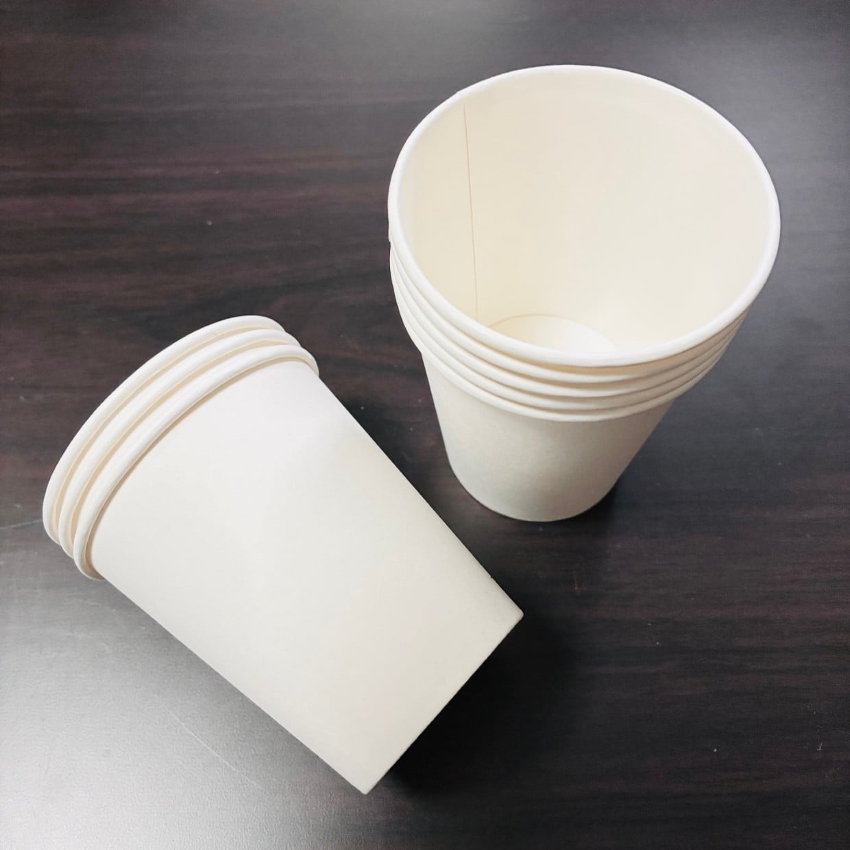  余ってる「紙コップ」を切って折るだけで…？「本当に紙コップ？」「バレンタインにいい」「可愛すぎる」 