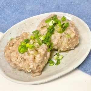 丸めてチンするだけ！重たくないハンバーグに入れる“食物繊維たっぷりの食材”とは？