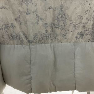 かえって不衛生になることも…。「羽毛布団」を洗ったのに臭う原因【洗濯のプロが解説】