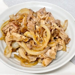 「大さじ2で味が決まる」いつものしょうが焼きがもっとおいしくなる調味料「しょうゆは使わない」