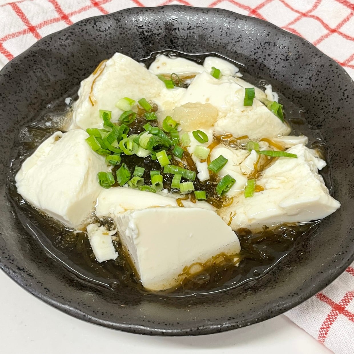  「豆腐」と合わせると胃腸がよろこぶ。“フコイダンがたっぷりな食材”とは？「帰宅後3分でできる」 